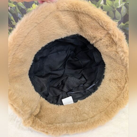 Faux Fur Bucket Hat - Picture 8 of 9